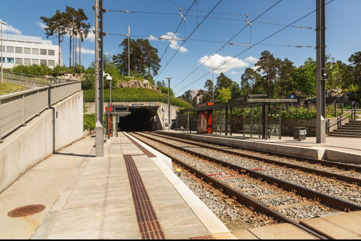 Bybane med 5 minutter unna leiligheten